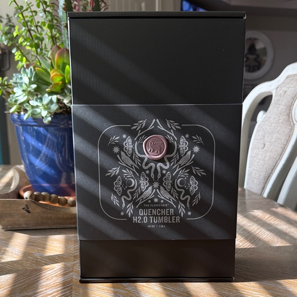 Brand New 40 oz Stanley Deadly Damask Tumbler - Picture 2 of 9